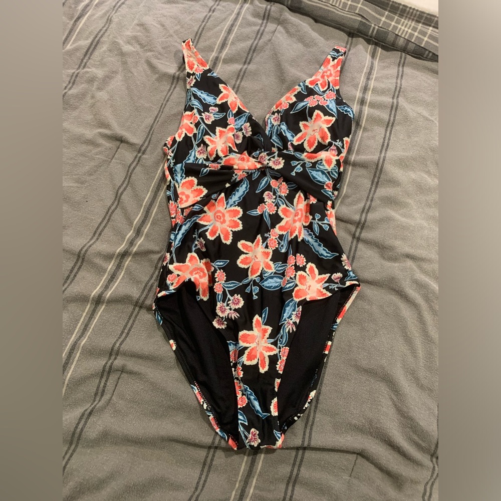 Old Navy One Piece Bathing Suit Large